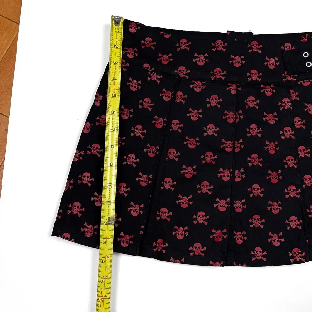 NWT Vintage Y2K Tripp NYC Red Skull Belted Black Mini Skirt Medium Deadstock